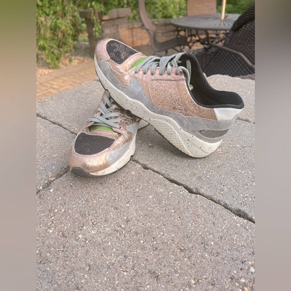 P448 Women’s Metallic Rose Gold, Gray & Black Sneakers